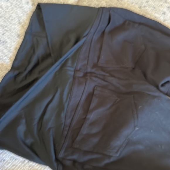 Maternity wardrobe! Tons of great quality maternity clothes - Picture 9 of 16